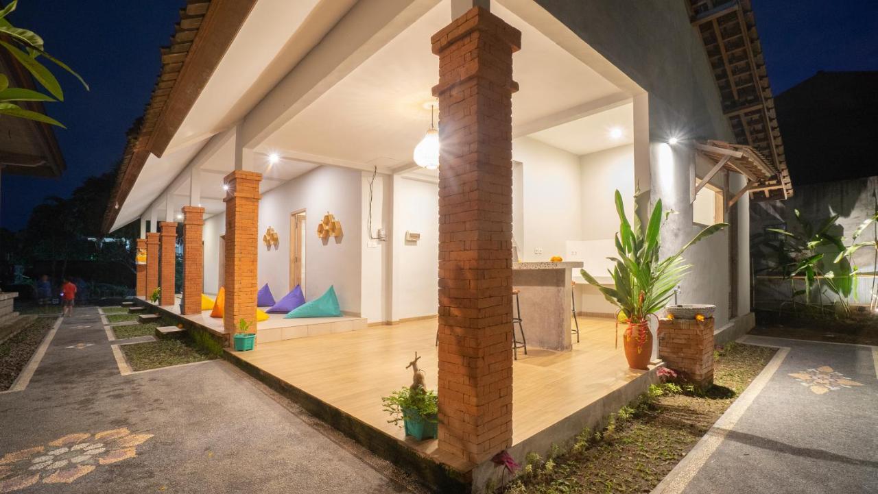 Aura Dormitory House Ubud Exteriör bild